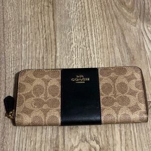 Authentic Coach Wallet